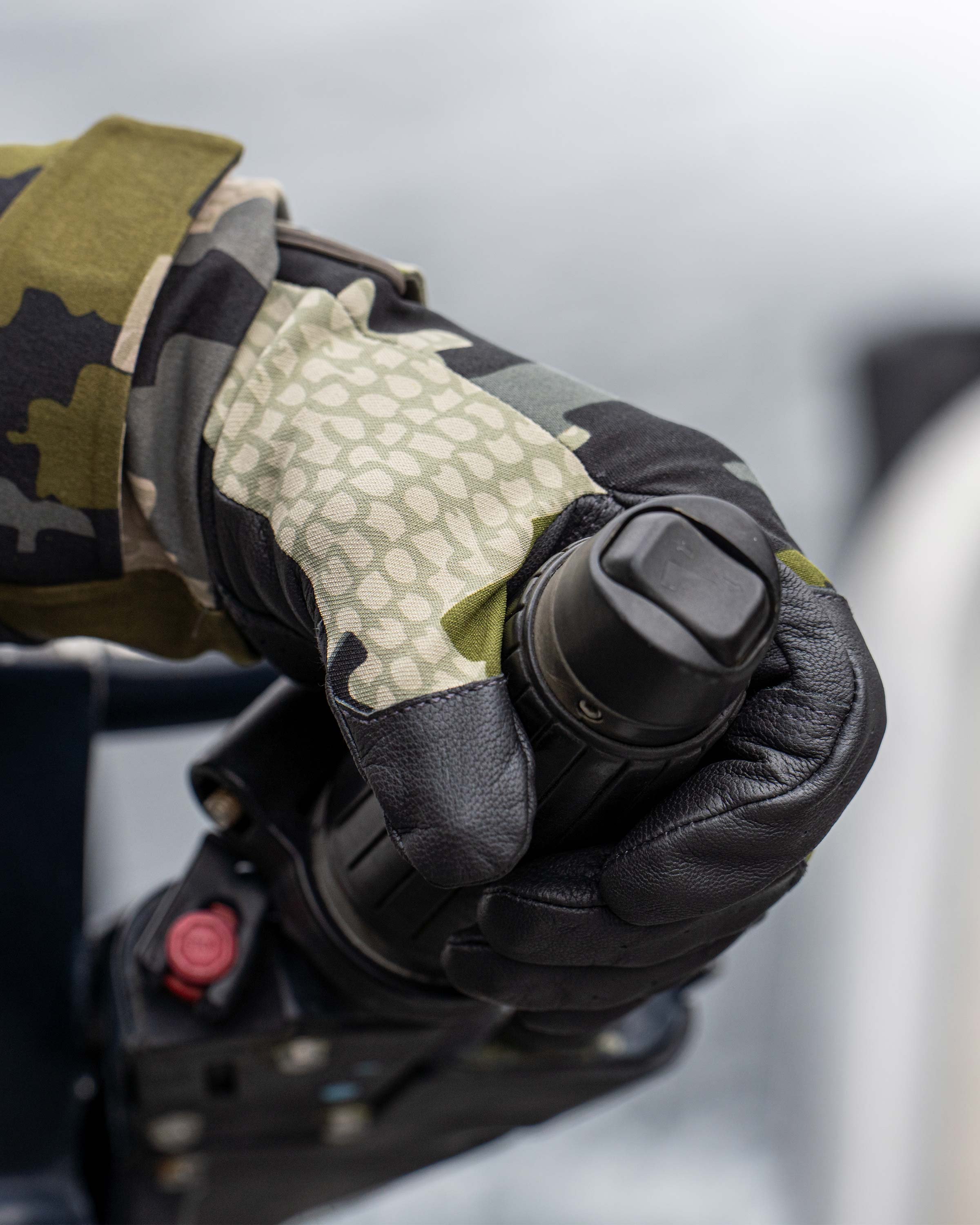 Precision Glove | Gunmetal - Image 11